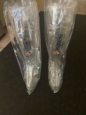 Modelo Clear Plastic Glasses with Modelo Logo.